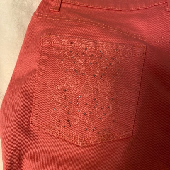 2 pair Gloria Vanderbilt Shorts Size 14 Fit Like 12 - Picture 7 of 11